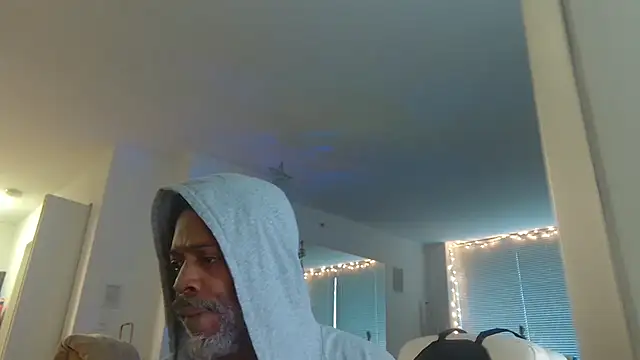 Snapshot of theblacklordmaster chatting on December 12, 4:32 pm theblacklordmaster online show from December 12, 4:32 pm