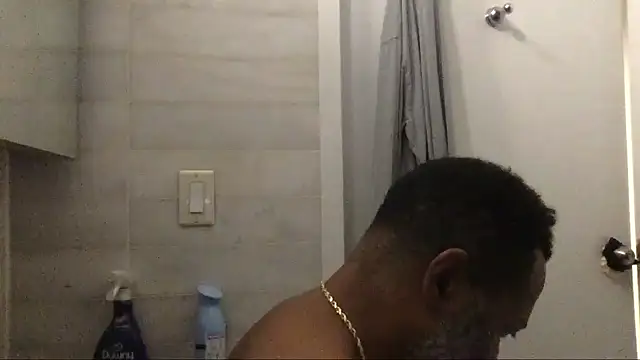 Snapshot of theblacklordmaster chatting on January 13, 12:45 pm theblacklordmaster online show from January 13, 12:45 pm