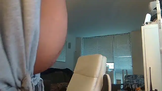 Snapshot of theblacklordmaster chatting on October 3, 12:32 pm theblacklordmaster online show from October 3, 12:32 pm