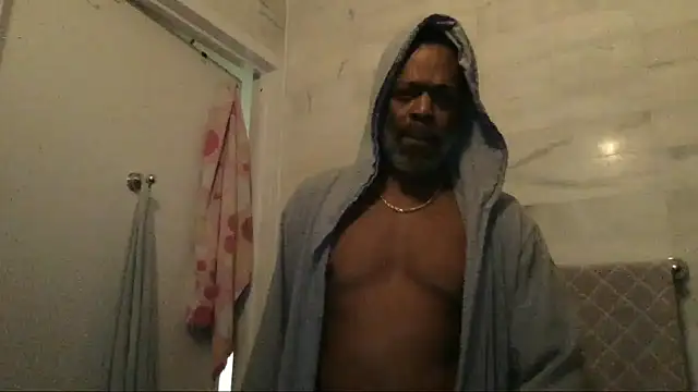 Snapshot of theblacklordmaster chatting on December 16, 12:38 pm theblacklordmaster online show from December 16, 12:38 pm