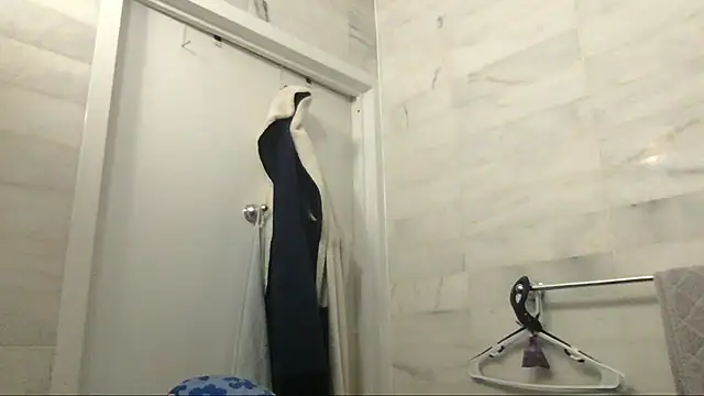 Snapshot of theblacklordmaster chatting on January 23, 12:52 pm theblacklordmaster online show from January 23, 12:52 pm