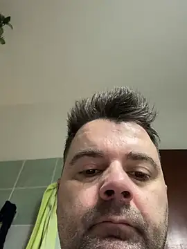 Snapshot of h4cAlex chatting on December 15, 8:41 am h4cAlex online show from December 15, 8:41 am