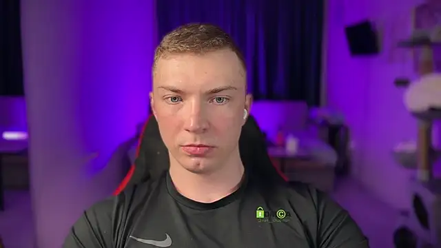 iron  chap online show from February 15, 8:39 pm