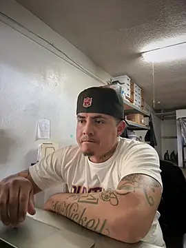 PeterGrandee online show from December 5, 8:13 pm