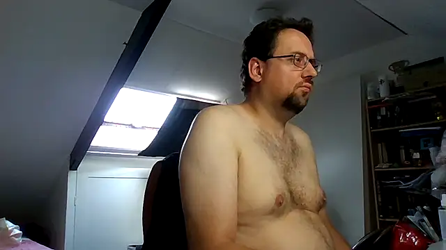 Snapshot of rdewaard81 chatting on September 10, 8:02 am rdewaard81 online show from September 10, 8:02 am