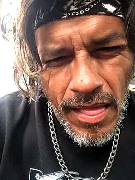 Snapshot of kvr27 chatting on October 26, 12:18 pm kvr27 online show from October 26, 12:18 pm