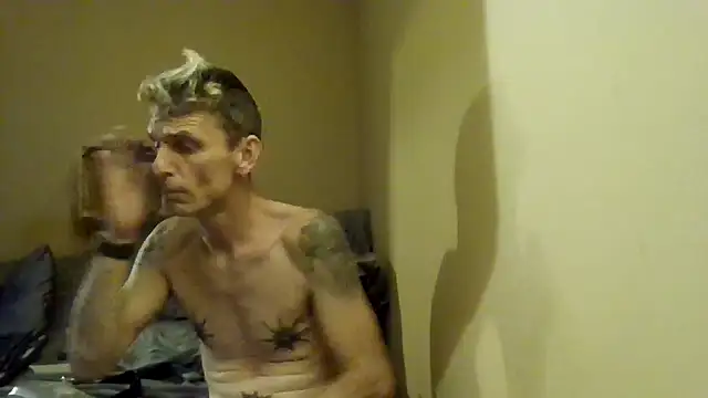 leahcimnikral online show from October 26, 5:26 pm